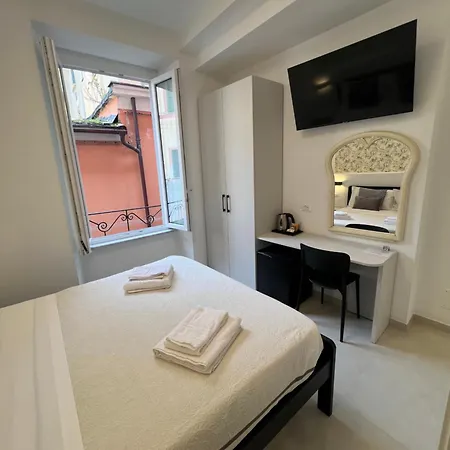 בית הארחה Sull'arco מונטרוסו אל מארה