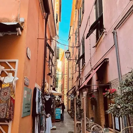 Sull'arco Gæstehus Monterosso al Mare