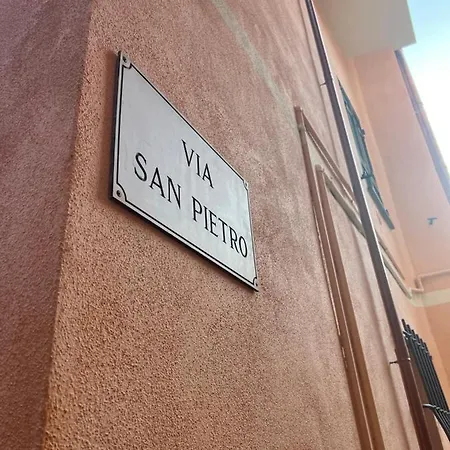 Sull'arco Μοντερόσο αλ Μάρε