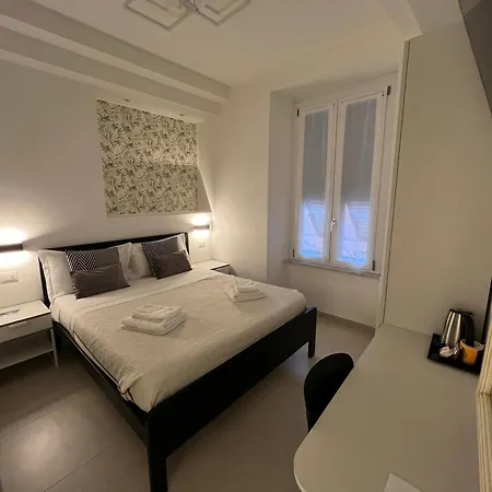 ゲストハウス アフィッタカメーレ スルアルコ