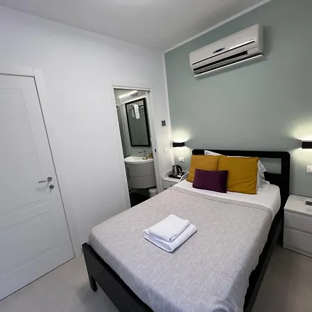 Πανσιόν Sull'arco 4*