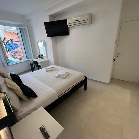 Sull'arco Πανσιόν 4*