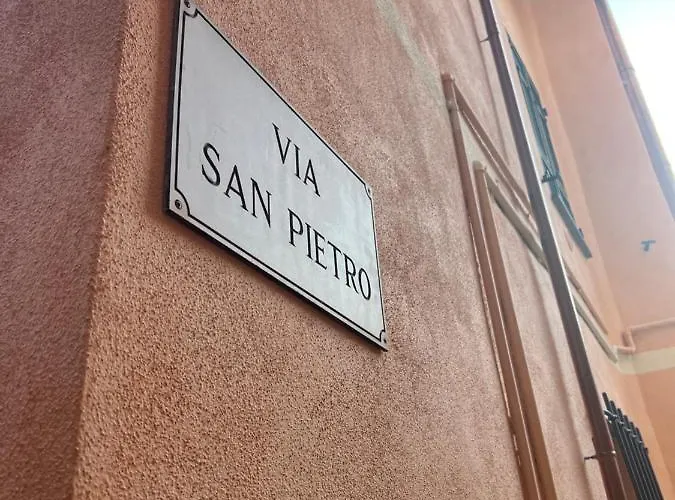 아피타카메레 술아르코 몬테로소 알 마레